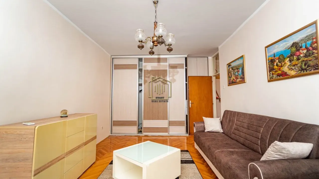 Izdavanje, jednosoban stan, 60m², Centar, Podgorica