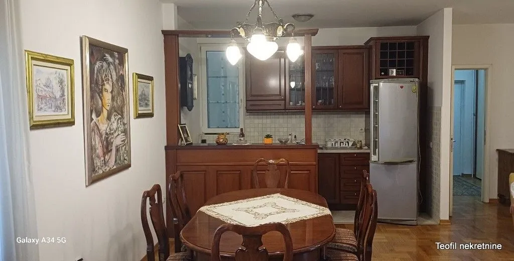 Prodaja, dvosoban stan, 58m², Vračar, Šid