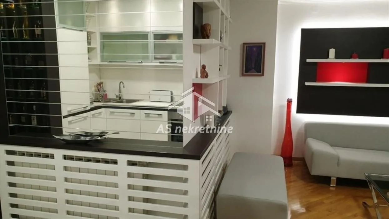 Izdavanje, dvosoban stan, 60m², Vračar Hram, Vračar Sve Podlokacije