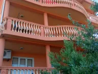 Prodaja, kuća, 375m², Bar, Crna Gora - image 1