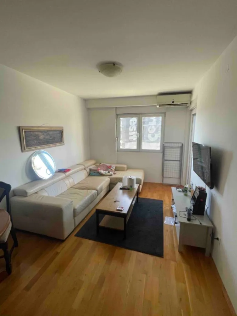 Izdavanje, jednosoban stan, 36m², Kod Big Fashion-a, Podgorica