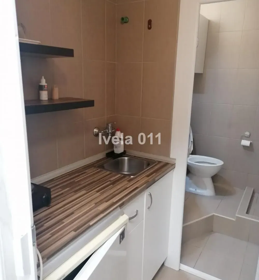 Rent, office space, 30m², Voždovac Sve Podlokacije, Beograd