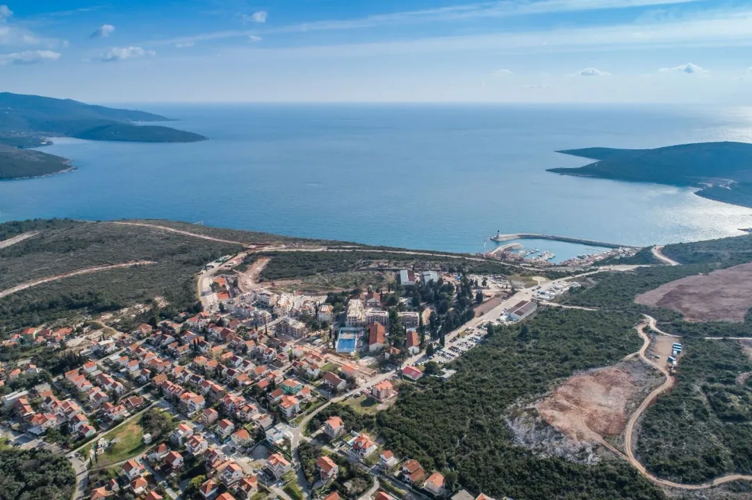 Sale, two bedroom apartment, 97m², Luštica, Tivat