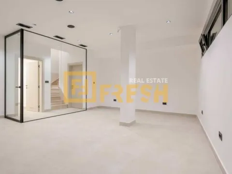 Sale, house, 240m², Budva, Crna Gora - image 27