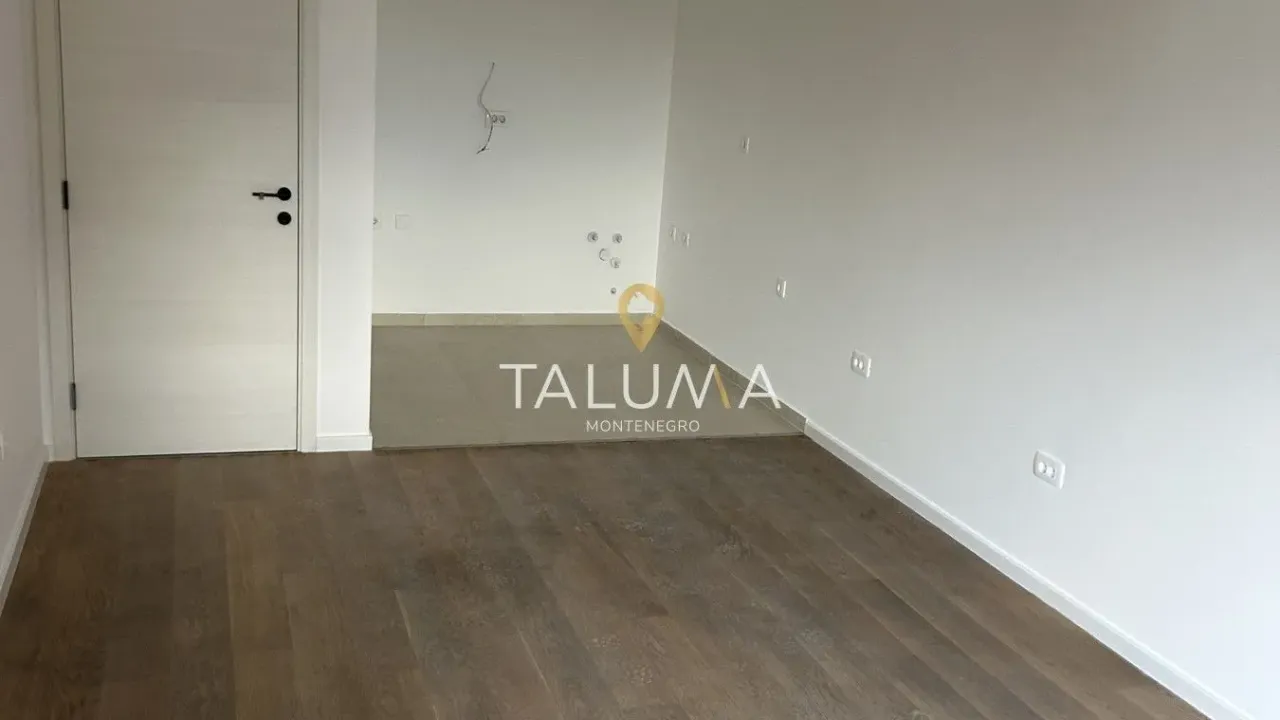 Prodaja, jednosoban stan, 43m², Stari Aerodrom, Podgorica