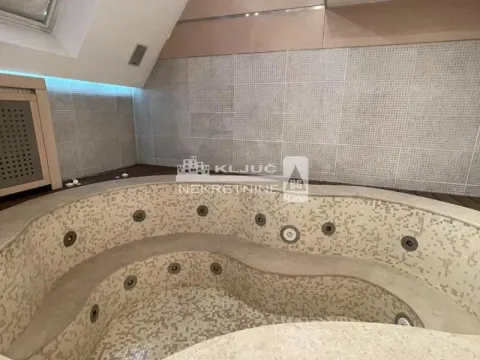 Sale, apartment, 340m², Kalenić Pijaca, Vračar Sve Podlokacije - image 9