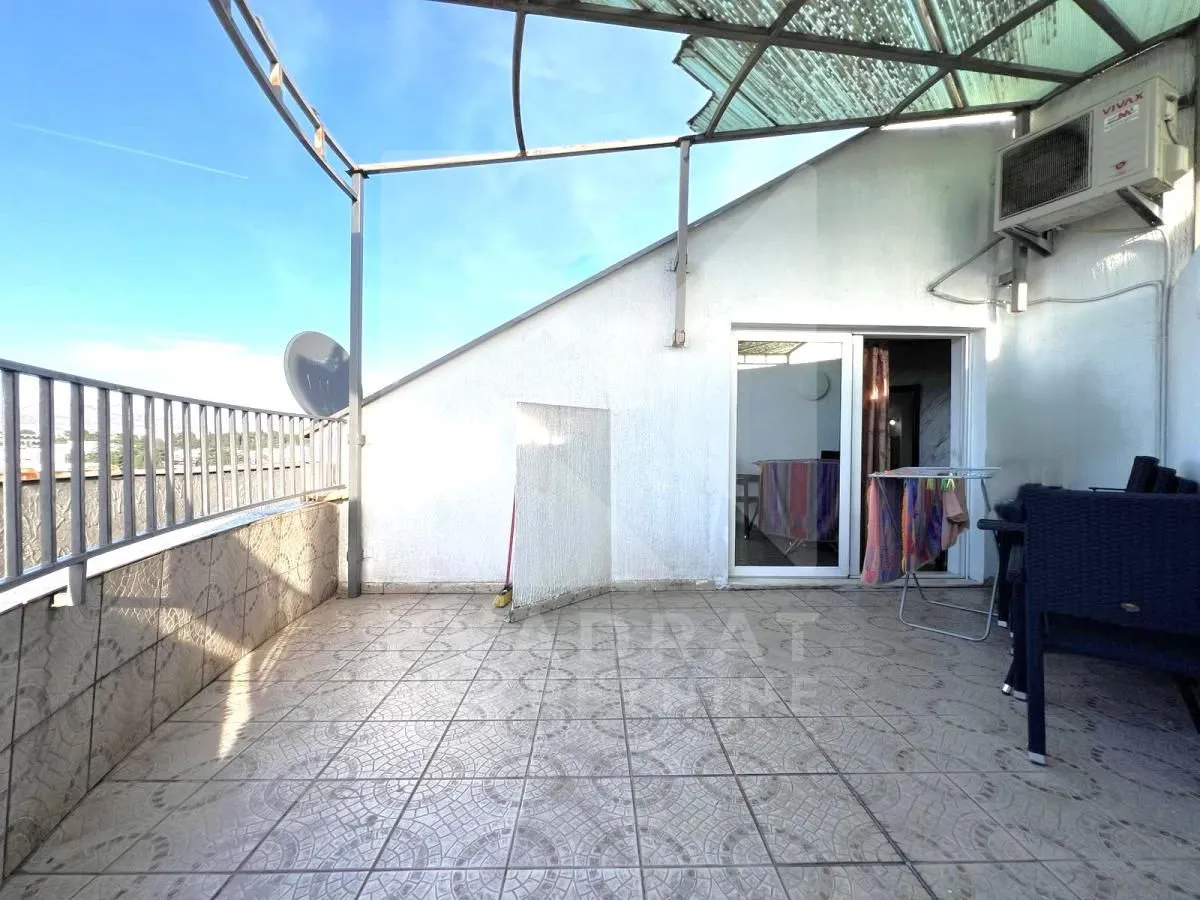 Prodaja, četvorosoban stan, 121m², Krivi Most, Podgorica