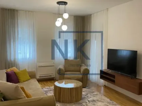 Izdavanje, dvosoban stan, 87m², Malo Brdo, Podgorica - image 1