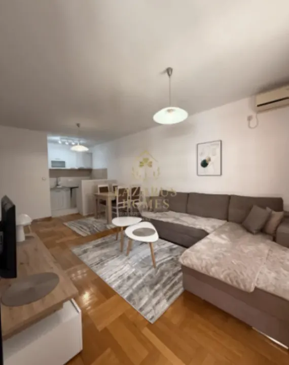 Izdavanje, jednosoban stan, 44m², Stari Aerodrom, Podgorica