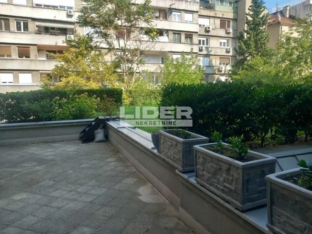 Rent, office space, 310m², Slavija, Vračar Sve Podlokacije