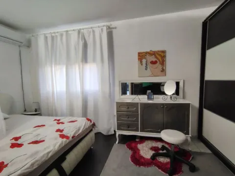 Izdavanje, trosoban stan, 115m², Zabjelo, Podgorica - image 8