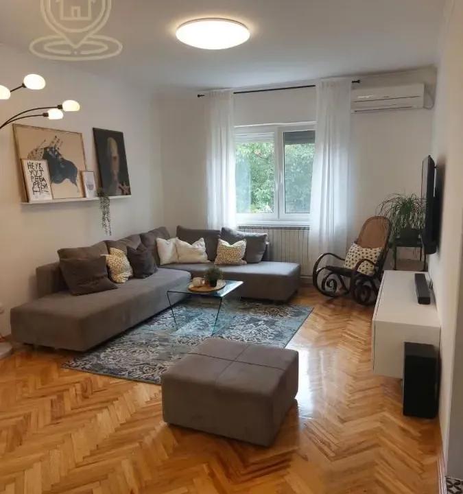 Prodaja, kuća, 360m², Veternik, Novi Sad Sve Podlokacije