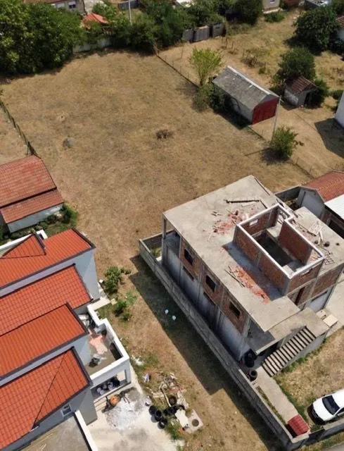 Prodaja, plac, 560m², Tološi, Podgorica