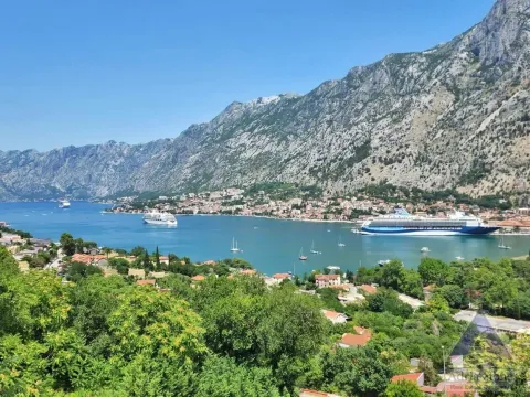 Sale, two bedroom apartment, 144m², Škaljari, Kotor