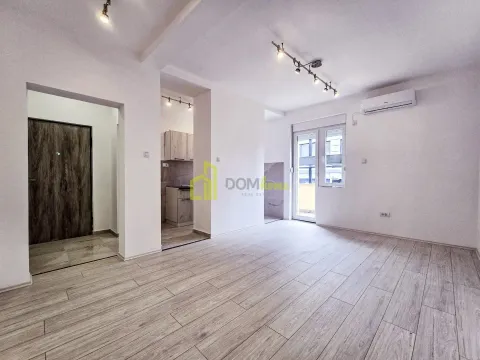 Izdavanje, poslovni prostor, 61m², Centar, Podgorica - image 12