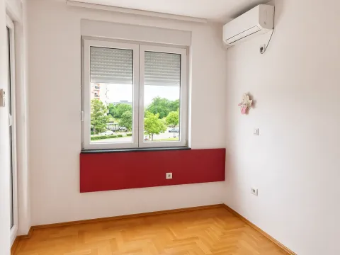 Rent, three bedroom apartment, 90m², Tuški Put, Podgorica - image 15