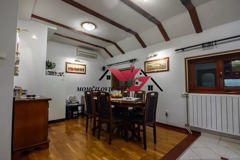 Prodaja, četvorosoban stan, 104m², Stari Grad, Beograd