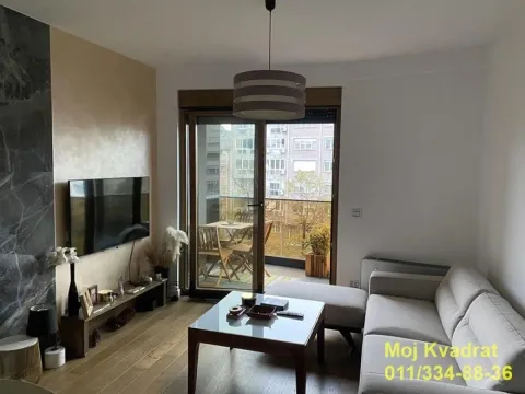 Rent, two bedroom apartment, 42m², Južni Bulevar, Vračar Sve Podlokacije - image 2