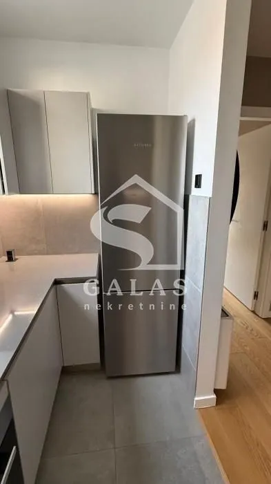 Sale, three bedroom apartment, 78m², Neimar, Vračar Sve Podlokacije