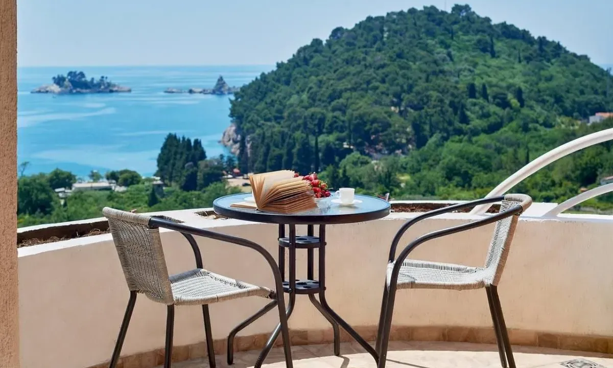 Sale, office space, 833m², Petrovac, Budva