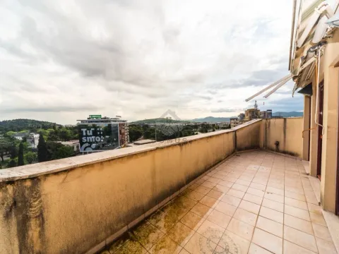 Prodaja, četvorosoban stan, 355m², Preko Morače, Podgorica - image 46