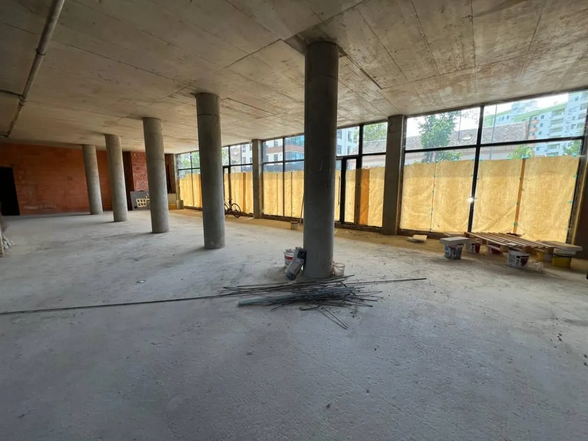 Rent, office space, 327m², Socijalno, Novi Sad Sve Podlokacije