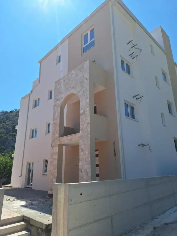 Sale, one bedroom apartment, 56m², Sutomore, Bar