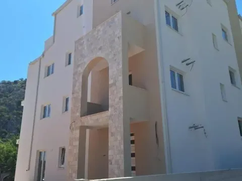 Sale, one bedroom apartment, 56m², Sutomore, Bar - image 12