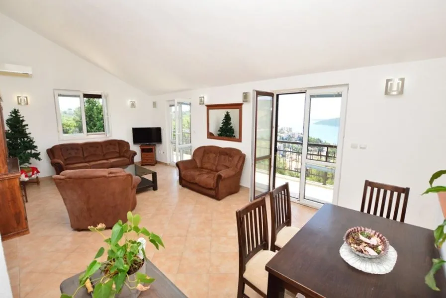 Prodaja, kuća, 299m², Topla, Herceg Novi