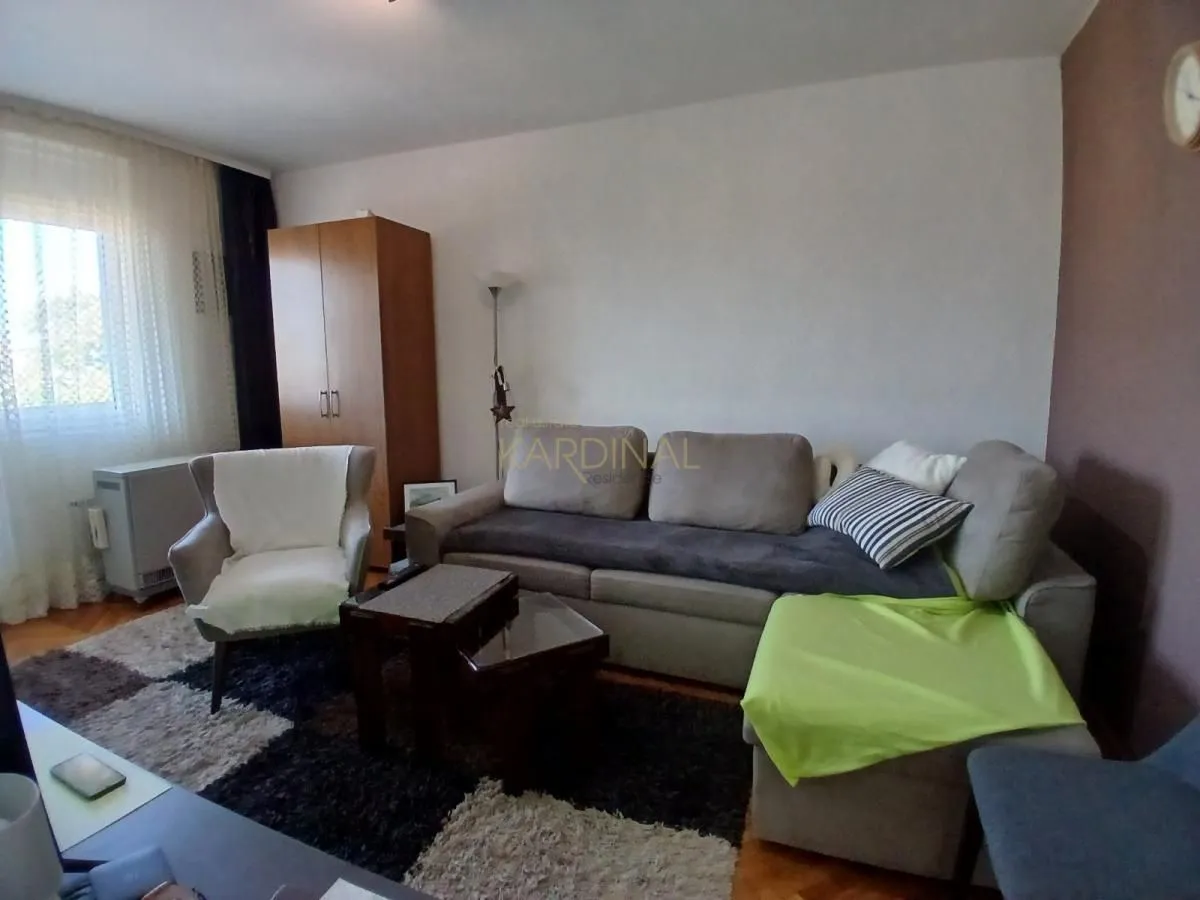 Prodaja, dvosoban stan, 66m², Centar, Jagodina