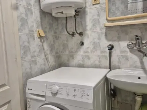 Izdavanje, jednosoban stan, 42m², Socijalno, Novi Sad Sve Podlokacije - image 11