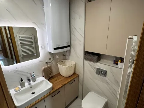 Prodaja, dvosoban stan, 72m², New City, Podgorica - image 13