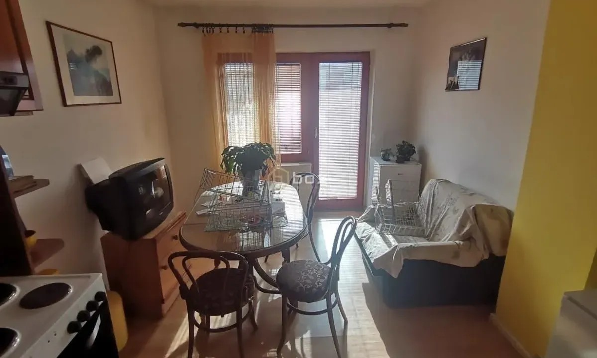 Izdavanje, dvosoban stan, 60m², Palilula, Niš
