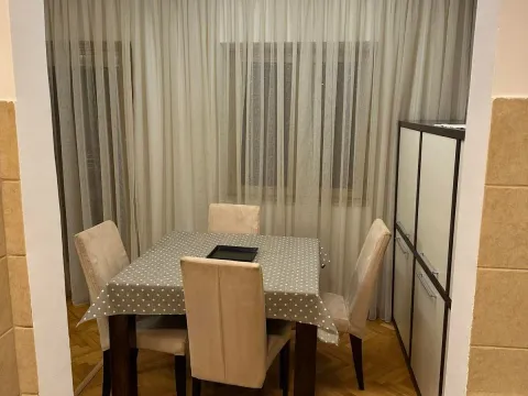 Izdavanje, dvosoban stan, 80m², Momišići, Podgorica - image 13