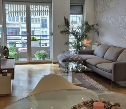 Izdavanje, dvosoban stan, 55m², Crveni Krst, Beograd - image 1