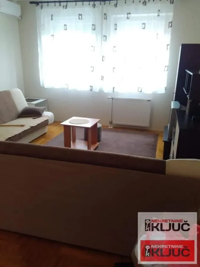 Rent, studio apartment, 30m², Bulevar patrijarha Pavla, Novi Sad Sve Podlokacije