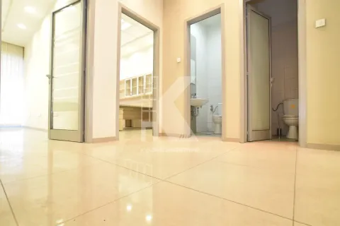 Rent, office space, 155m², Stari Aerodrom, Podgorica - image 14