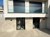 Izdavanje, kuća, 85m², Tivat, Crna Gora - image 2