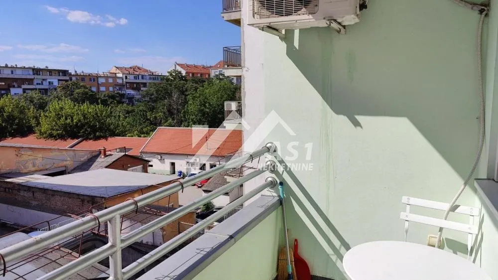 Izdavanje, trosoban stan, 54m², Adamovićevo Naselje, Novi Sad Sve Podlokacije