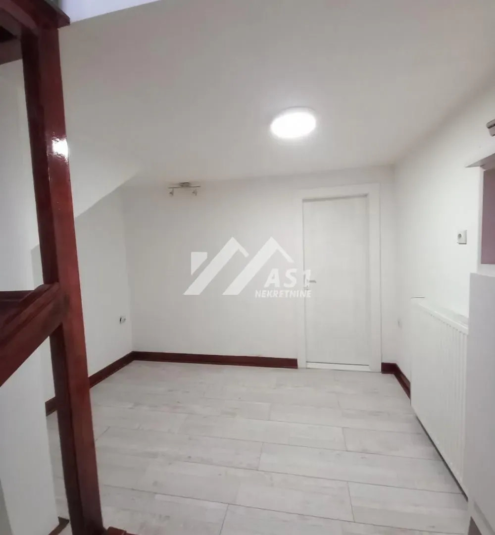 Prodaja, dvosoban stan, 50m², Stari Majur, Petrovaradin