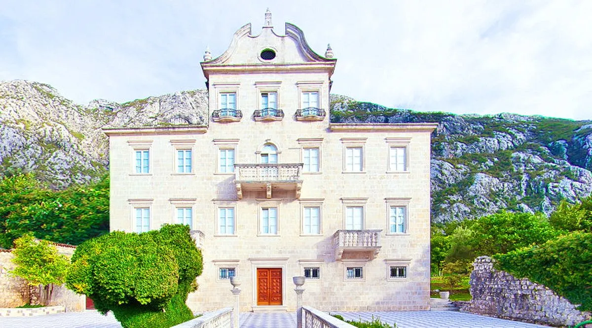 Sale, house, 1500m², Dobrota, Kotor
