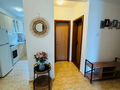 Sale, one bedroom apartment, 50m², Petrovac, Budva - image 9