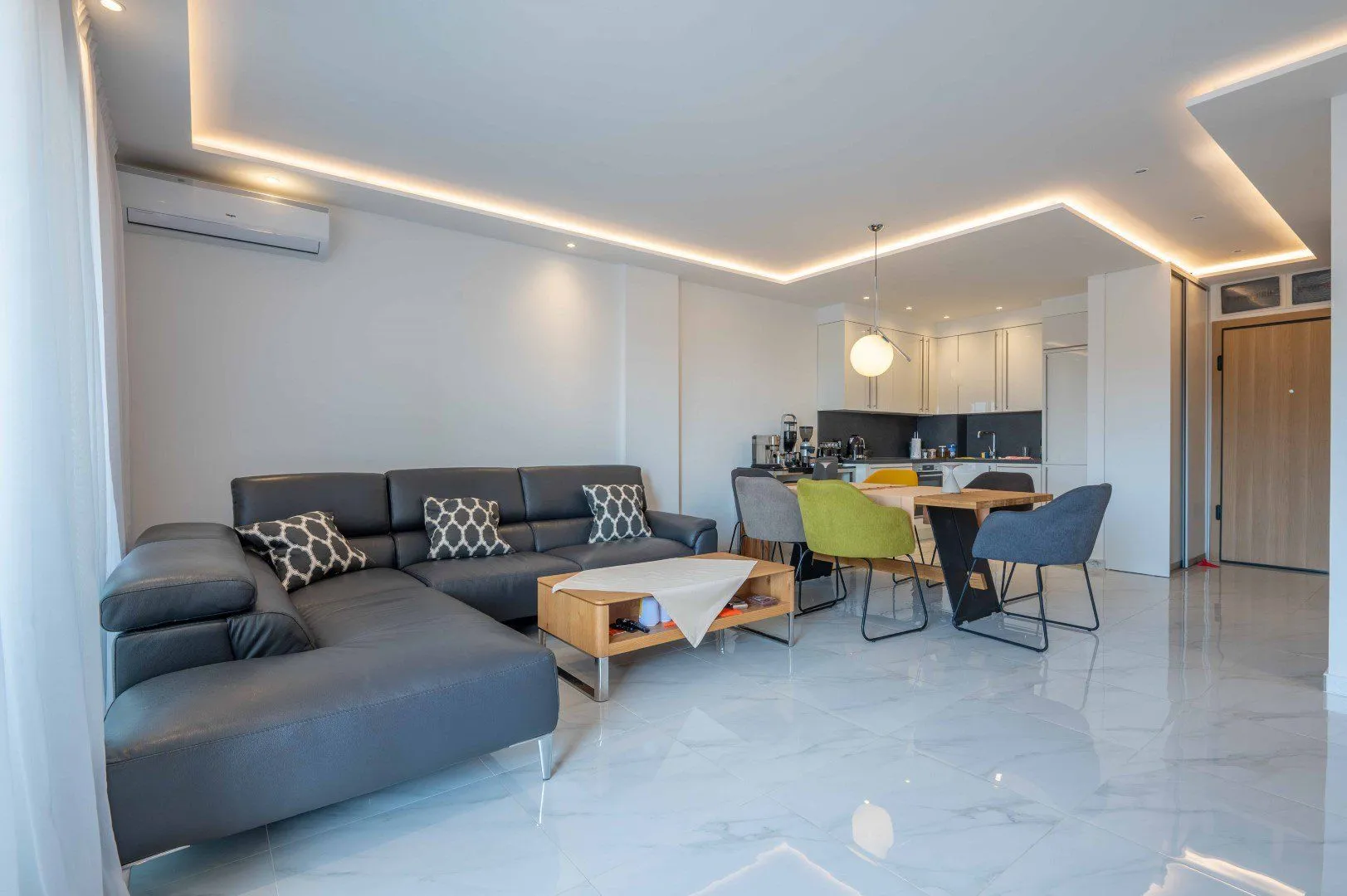 Prodaja, trosoban stan, 104m², Budva, Crna Gora