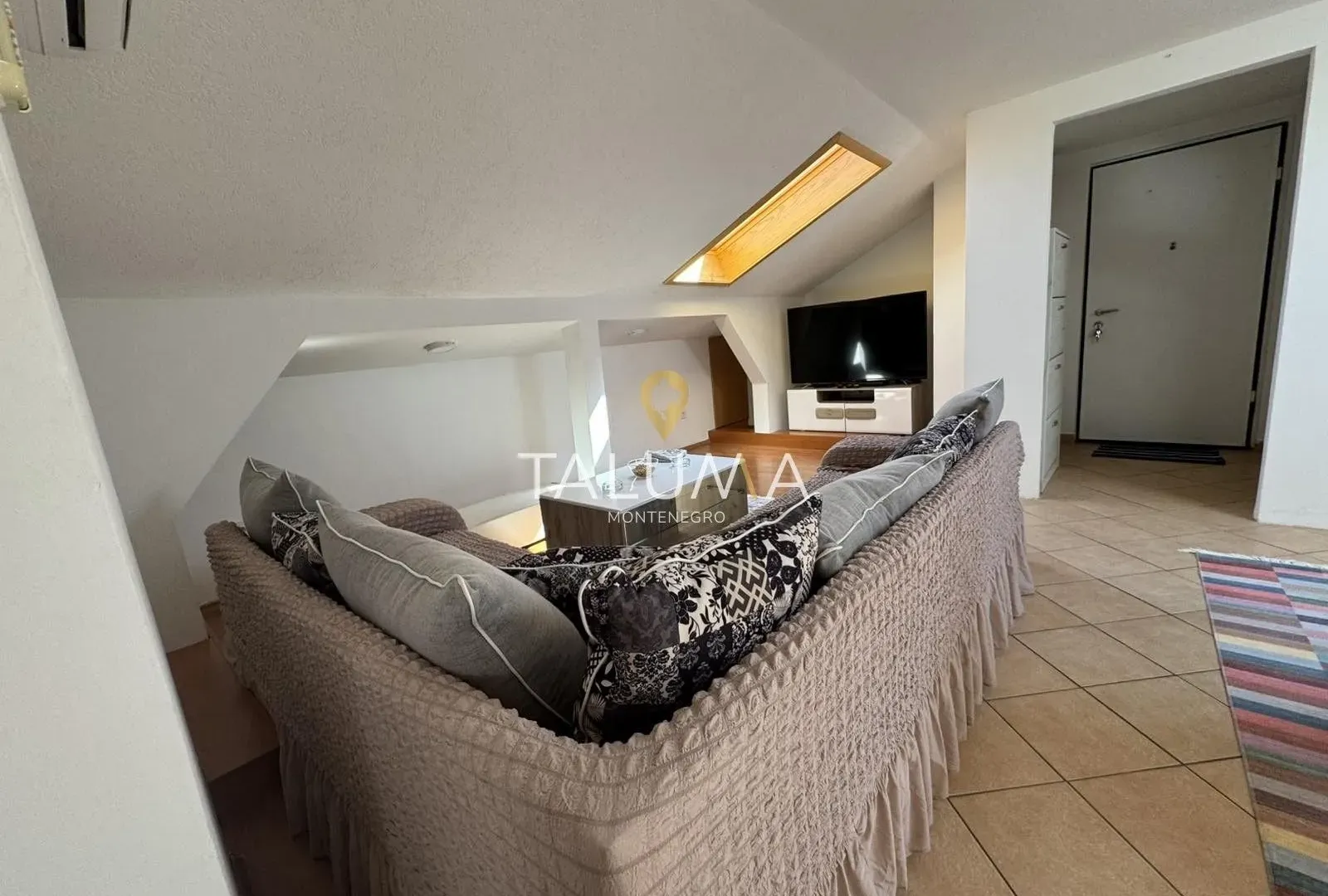 Rent, one bedroom apartment, 49m², Stari Aerodrom, Podgorica
