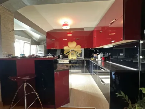 Prodaja, trosoban stan, 140m², Tološi, Podgorica - image 3