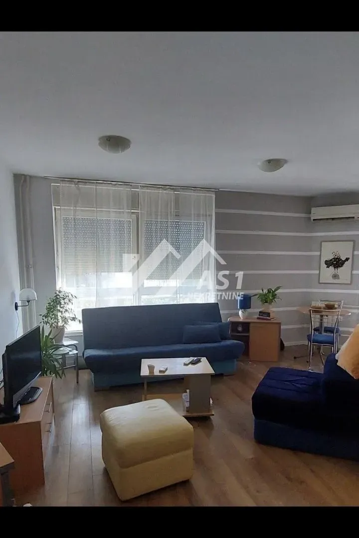 Izdavanje, stan, 30m², Rotkvarija, Novi Sad Sve Podlokacije