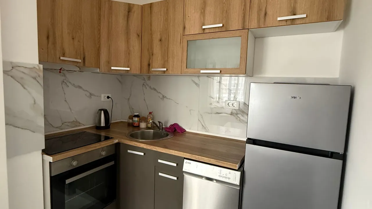 Izdavanje, jednosoban stan, 40m², City Kvart, Podgorica