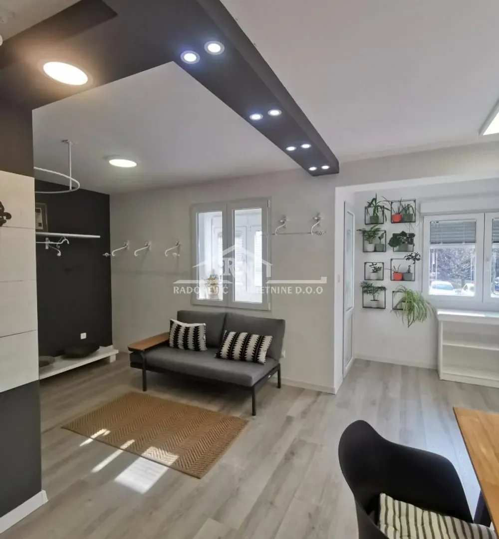 Prodaja, jednosoban stan, 35m², Cerak, Beograd