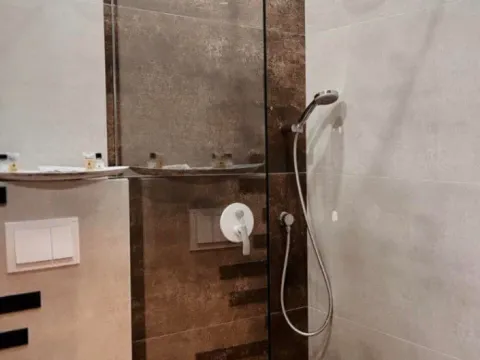 Izdavanje, jednosoban stan, 48m², Ulcinj, Crna Gora - image 8