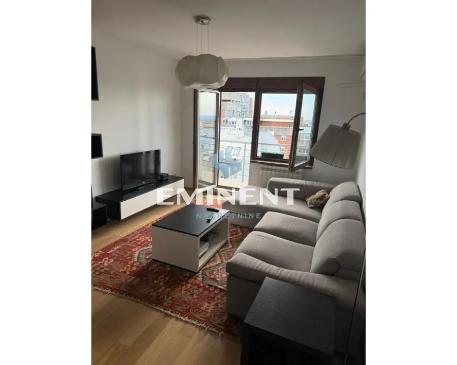 Izdavanje, trosoban stan, 73m², Crveni Krst, Beograd